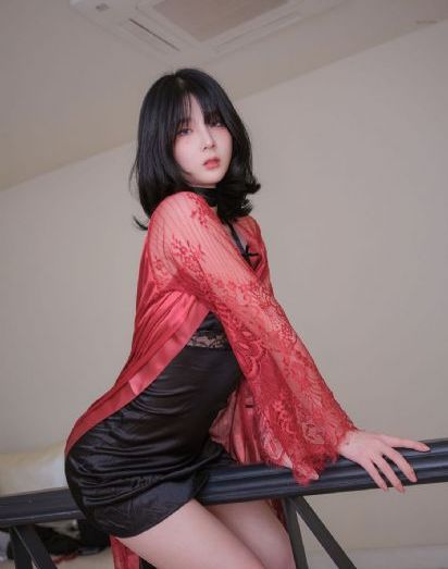 欧美落体美女图片_国产无码网页在线观看