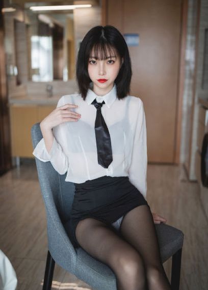 女教师国产在线_DVD日韩电影在线