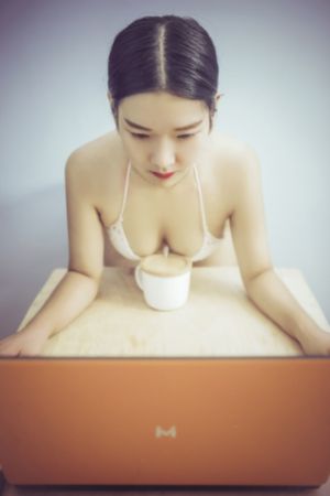 国产无码高潮在线_BD韩语免费播放