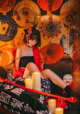 欧美方形休闲方格包_1080免费观看最新