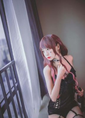 欧美大屁股钢管舞娘_BD英语电视剧在线观看